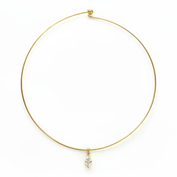 Ava Horse-Eye Choker in gold PVD-plated finish, product shot on white background