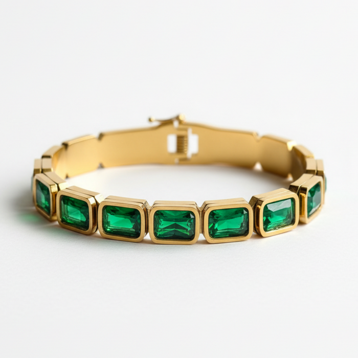 Emerald Retro Geometry Bracelet in gold-plated finish, product shot on white background