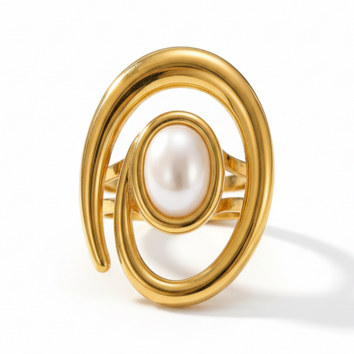 Marina Pearl Swirl Ring in 18K gold PVD-plated finish, product shot on white background