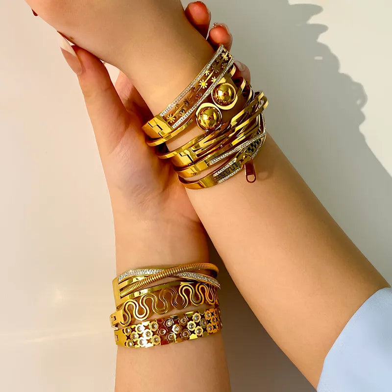 Flora Petite Cluster Bangle
