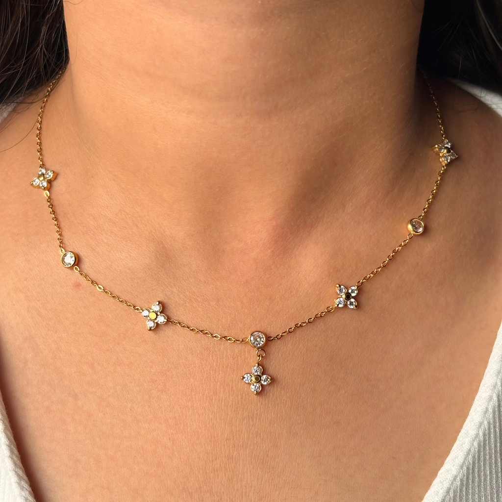 Lily Clover Necklace