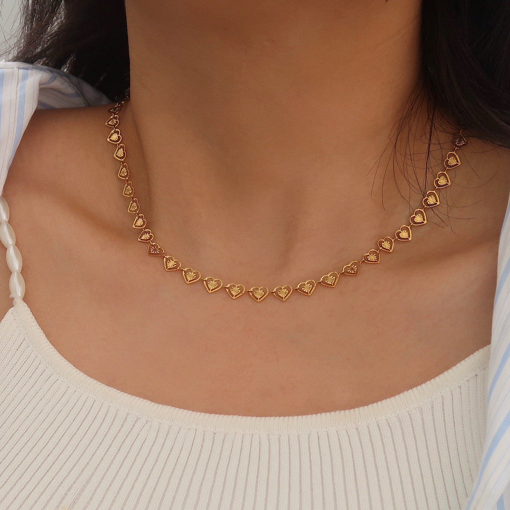Saanvi Heart Link Necklace – 18K gold-plated necklace, view 3